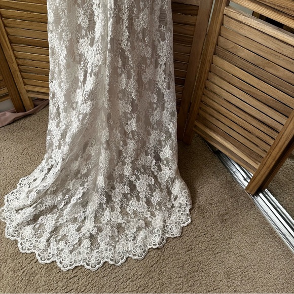 Wtoo Sisi Gown/11525 in Ivory Parisian Lace with Topaz Charmeuse Lining size 2 - Picture 9 of 15